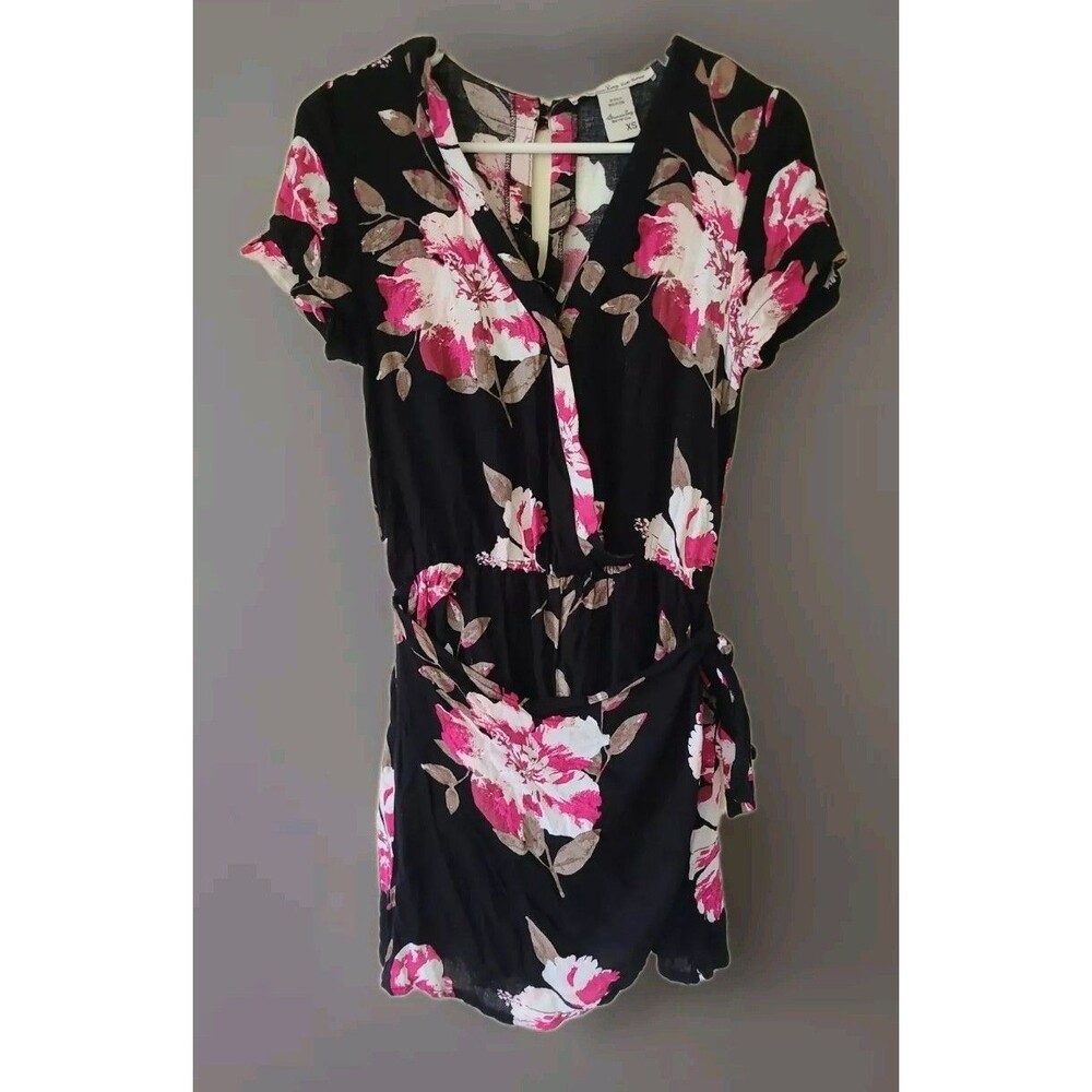 American Rag Jrs Floral Romper Wrap & Tie Side One Piece Sz S